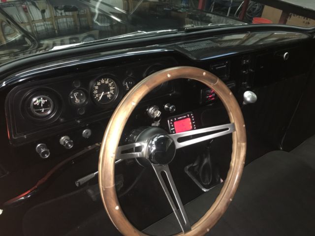 1966 GMC Suburban - photo 8