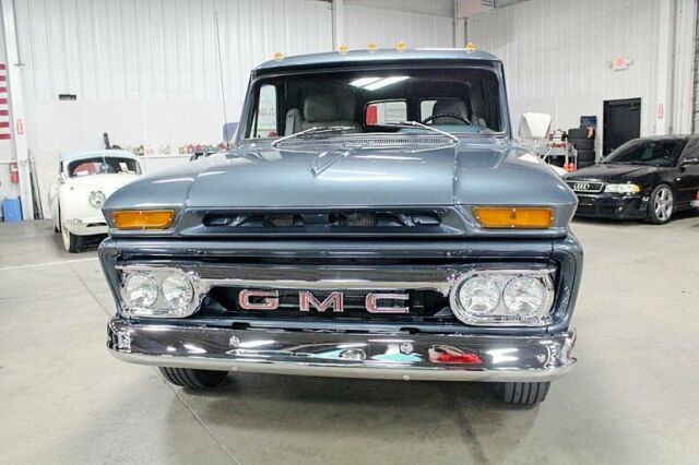 1966 GMC Suburban -- - photo 9