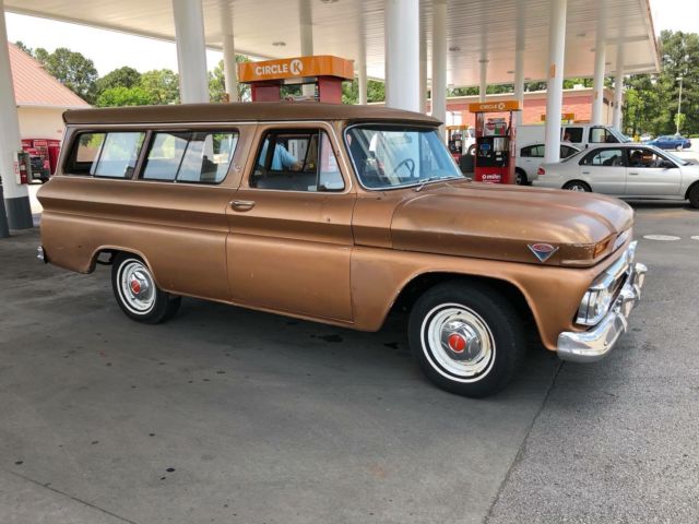 1966 GMC Suburban Carryall - Highly Optioned Original 1966 GMC Suburban Custom