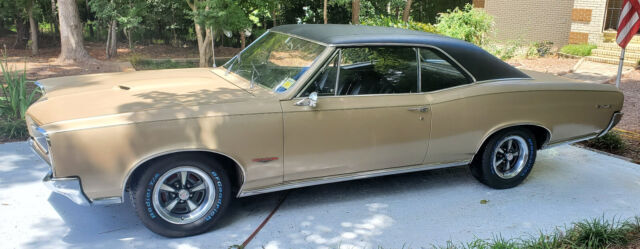 1966 GTO Tripower / AC 1966 Pontiac GTO Tripower