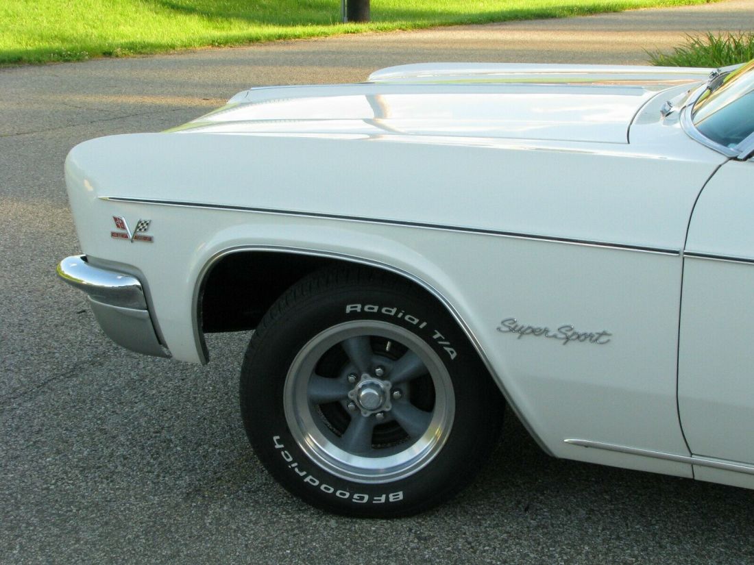1966 Chevrolet Impala SS - photo 3