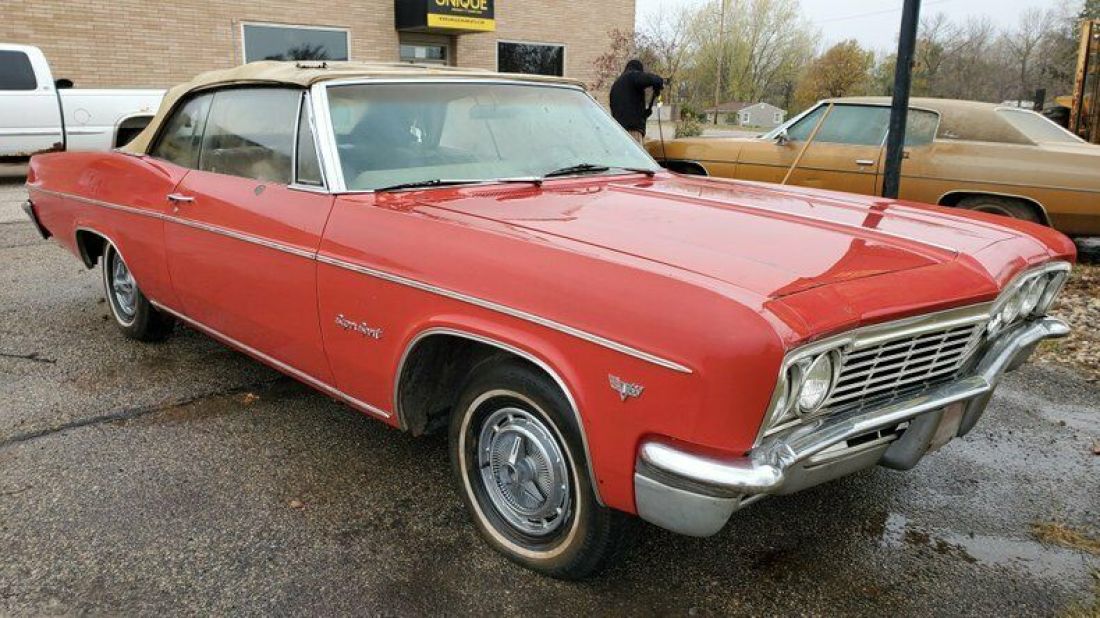 1966 Chevrolet Impala SS Convertible - photo 3