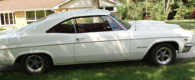 1966 Impala SS reported to be a original car 22300 mile car. AC car 1966 Chevrolet Impala