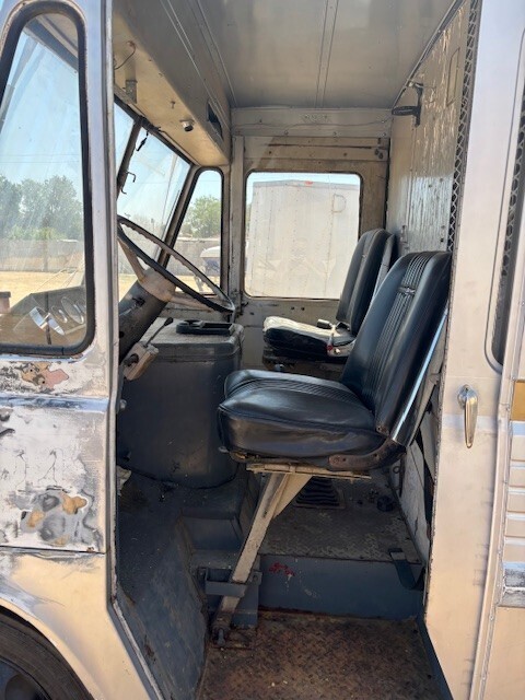1966 International Harvester M1500 MetroVan - photo 8