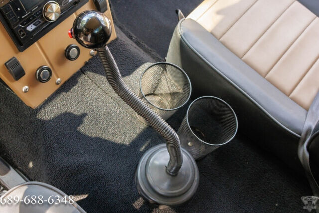 1966 International Harvester Scout Half-Cab Convertible / 5.0L H/O V8 / 5-SPD - photo 6