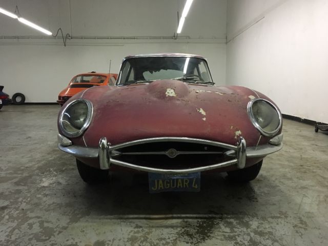 1966 jagaaur xke E Type FHC 2+2 Seres 1 1966 Jaguar E-Type 2 door