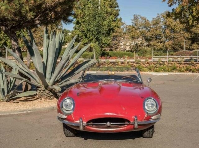 1966 Jaguar E-Type Roadster 1966 Jaguar E-Type Series I