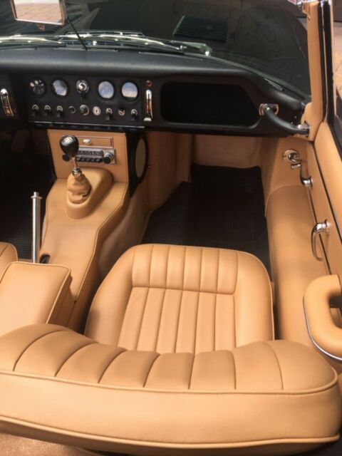1966 Jaguar E-Type - photo 12
