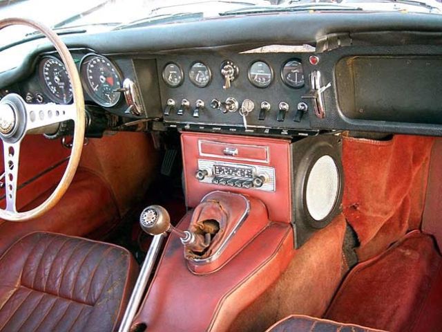 1966 Jaguar E-Type XKE FHC 2 seater - photo 11
