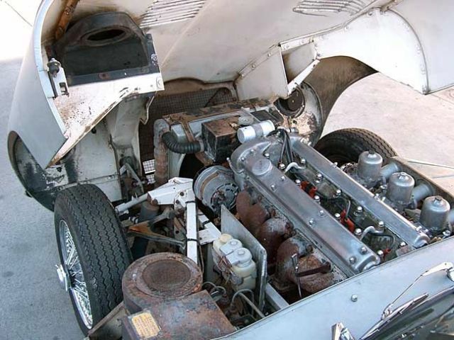 1966 Jaguar E-Type XKE FHC 2 seater - photo 12