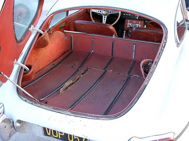 1966 Jaguar E-Type FHC - photo 8