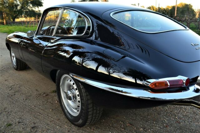 1966 Jaguar E-Type BEAUTIFULLY RESTORED SERIES I FIXED HEAD COUPE - photo 10