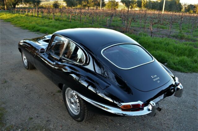 1966 Jaguar E-Type BEAUTIFULLY RESTORED SERIES I FIXED HEAD COUPE - photo 4