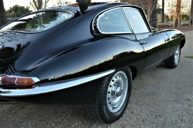 1966 Jaguar E-Type BEAUTIFULLY RESTORED SERIES I FIXED HEAD COUPE - photo 9