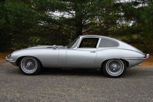 1966 Jaguar E-Type Two Door Rear wheel drive - photo 3