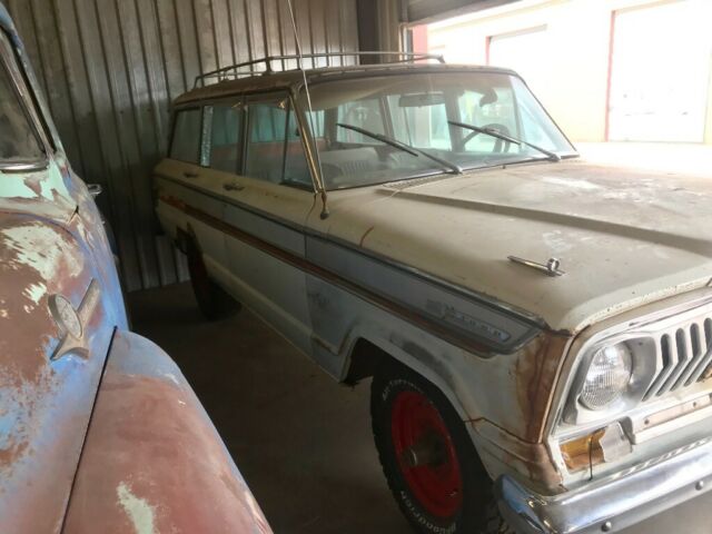 1966 Jeep Wagoneer Super - photo 2
