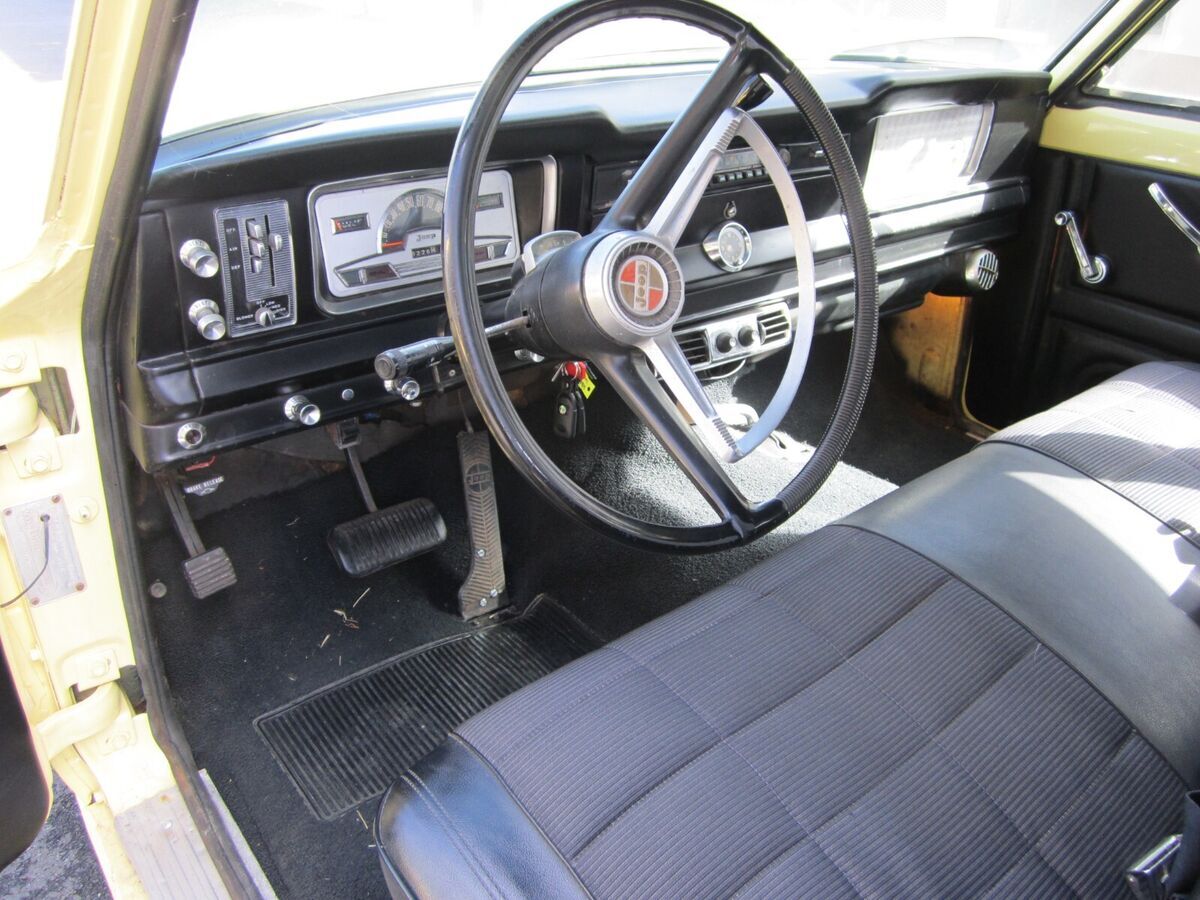 1966 Jeep Wagoneer - photo 5