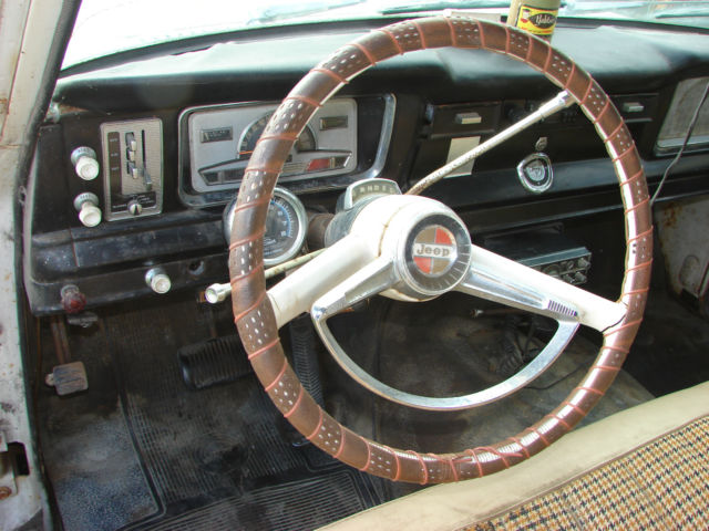 1966 Jeep Wagoneer - photo 13