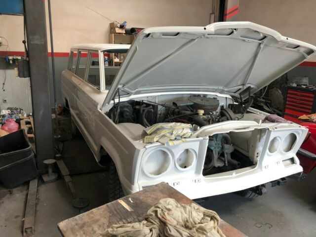 1966 Jeep Wagoneer - photo 11