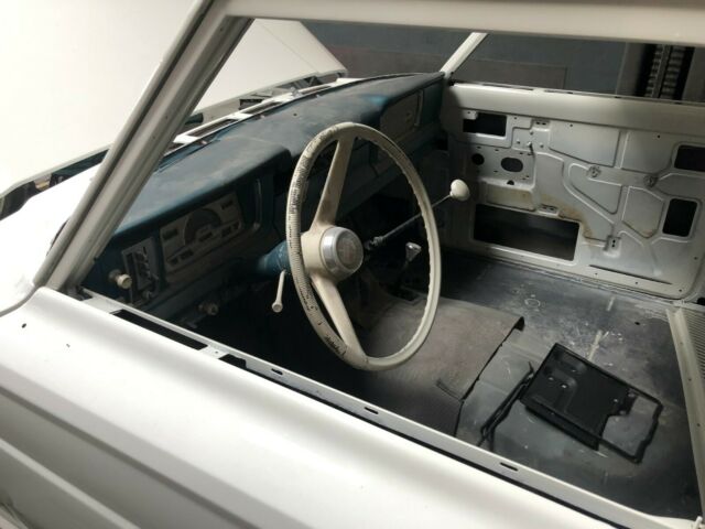 1966 Jeep Wagoneer - photo 4