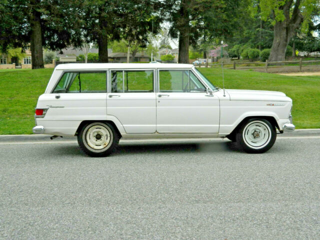 1966 Jeep Wagoneer - photo 3