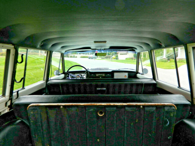 1966 Jeep Wagoneer - photo 4