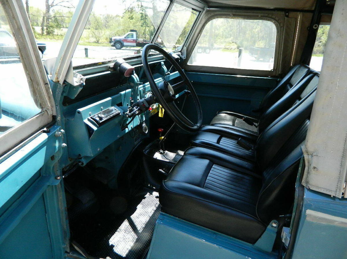 1966 Land Rover Santana - photo 6