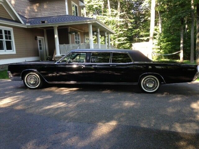 1966 Lincoln Continental limousine - photo 2