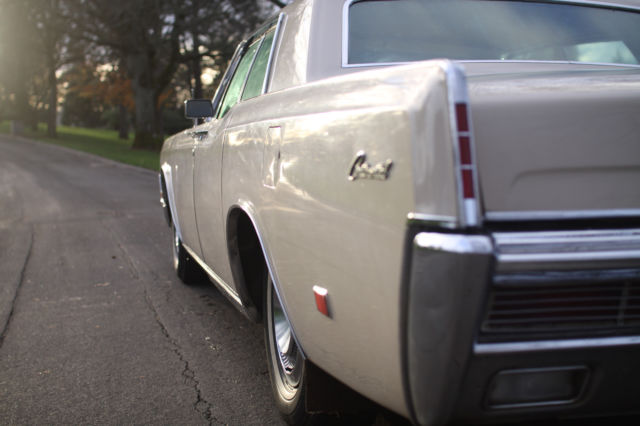 1966 Lincoln Continental - photo 11