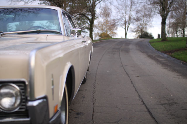 1966 Lincoln Continental - photo 6