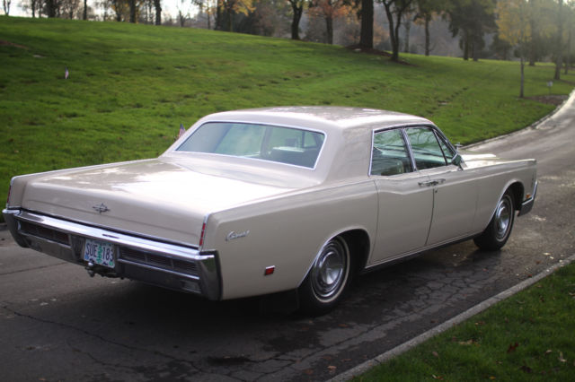 1966 Lincoln Continental - photo 8