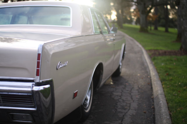 1966 Lincoln Continental - photo 9