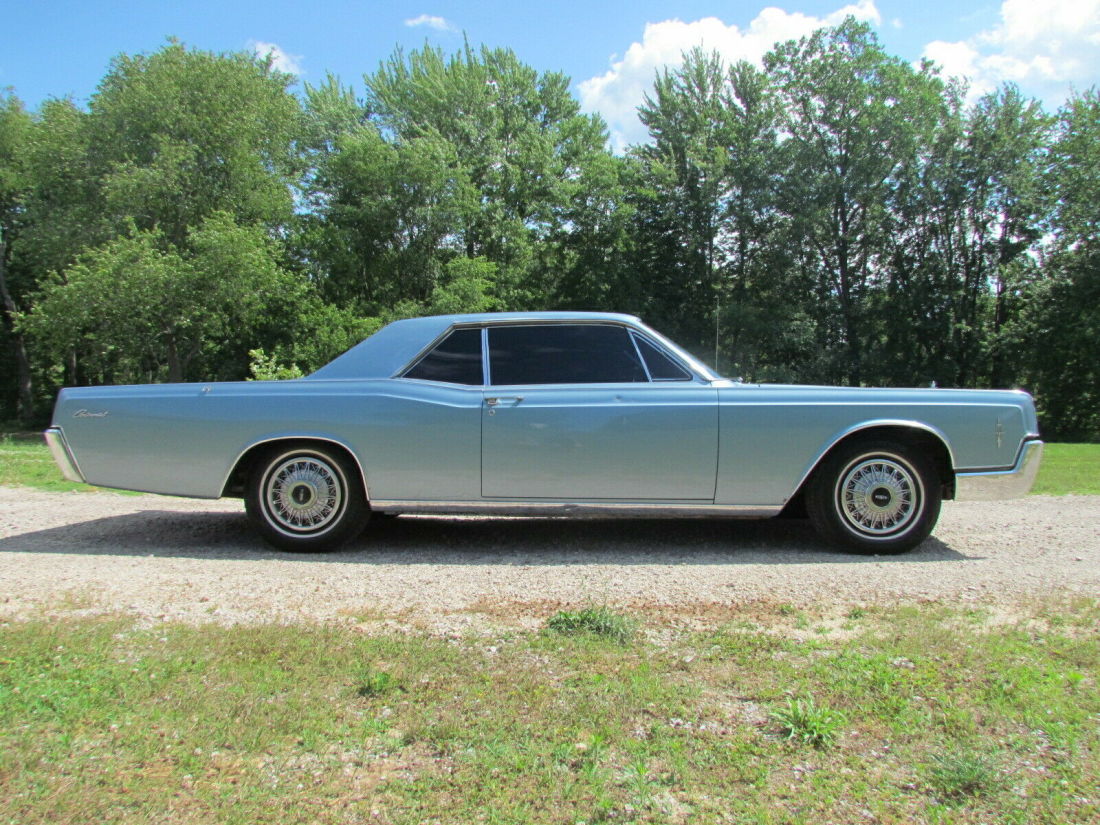 1966 Lincoln Continental 2 Door Coupe BEAUTIFUL DRIVER, ROAD READY 1966 Lincoln Continental Coupe