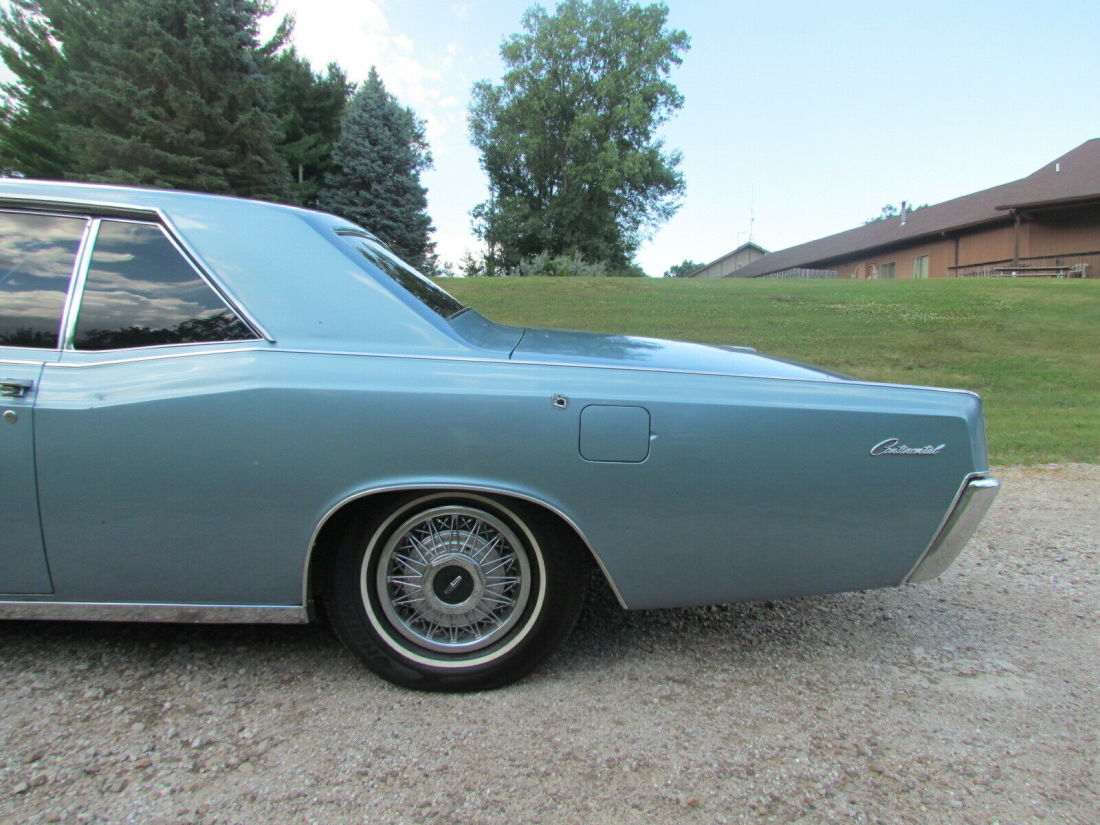 1966 Lincoln Continental Coupe - photo 13