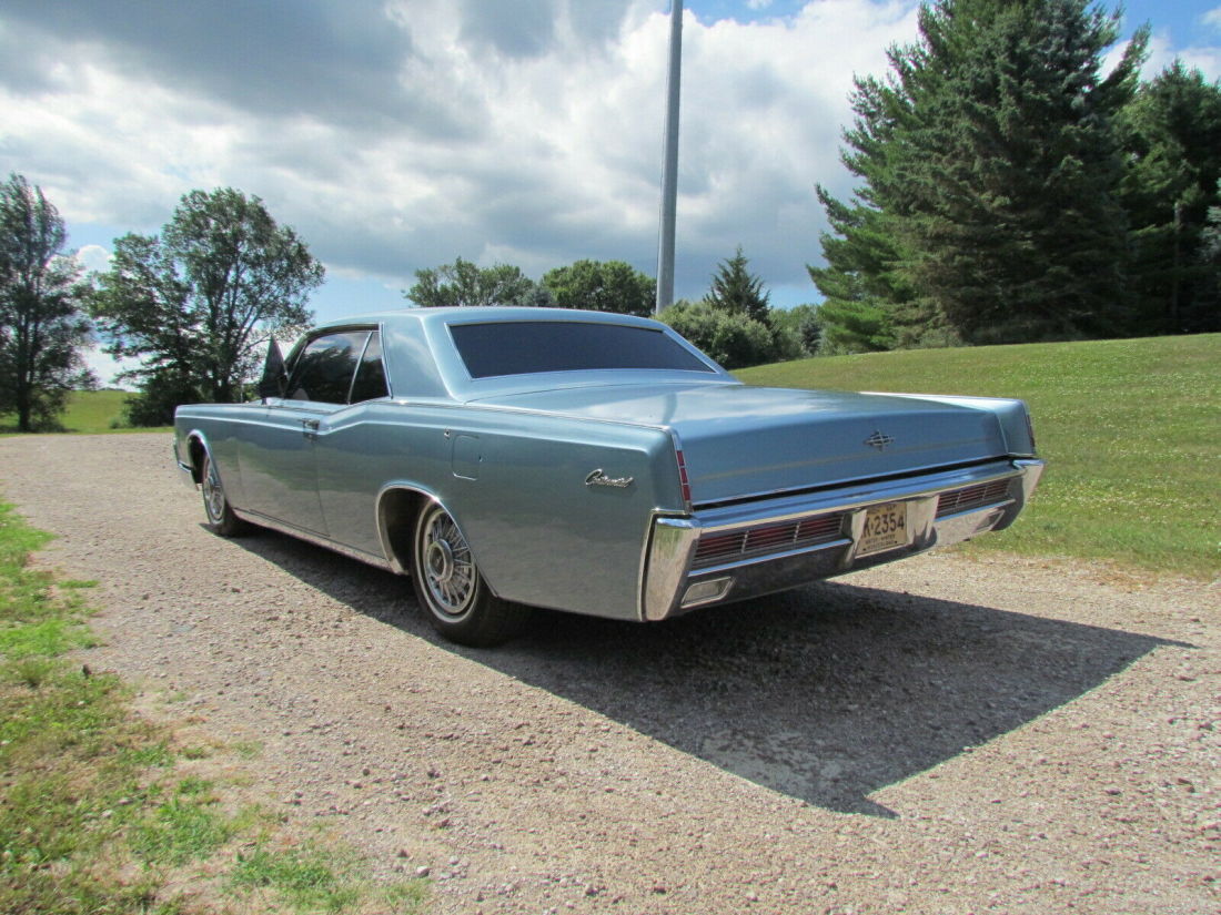 1966 Lincoln Continental Coupe - photo 6