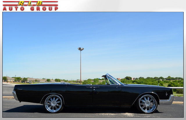 1966 Lincoln Continental Convertible - photo 3