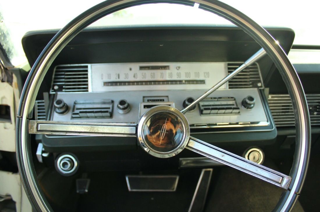 1966 Lincoln Continental - photo 10