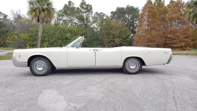 1966 Lincoln Continental CONVERTIBLE - photo 2