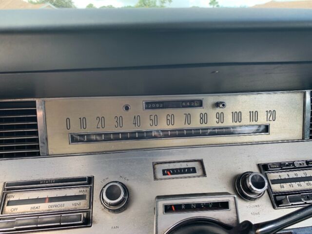 1966 Lincoln Continental - photo 13