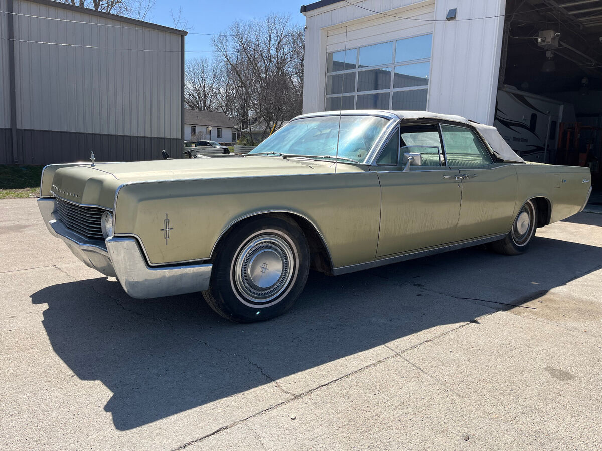 1966 Lincoln Continental - photo 2