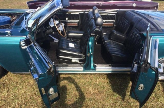 1966 Lincoln Continental Restored Suicide 4-Door Convertible - photo 8