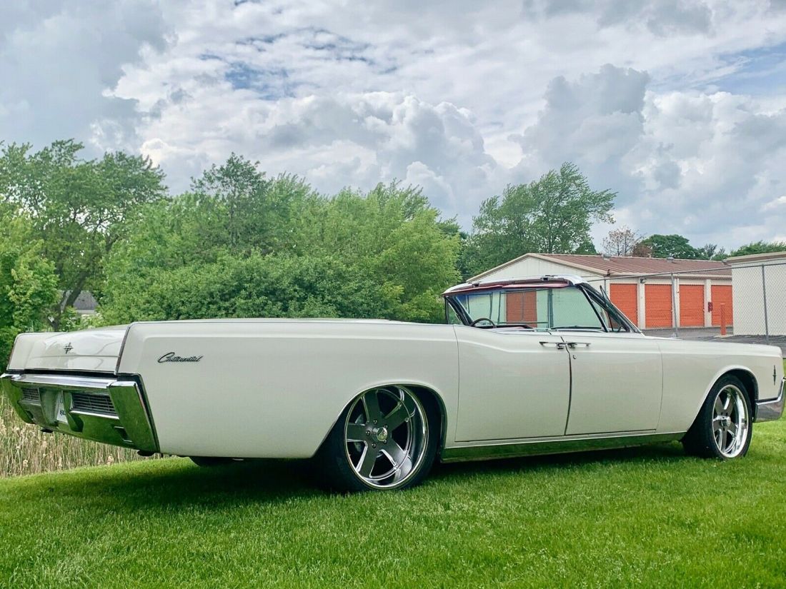 1966 Lincoln Continental Convertible - photo 11