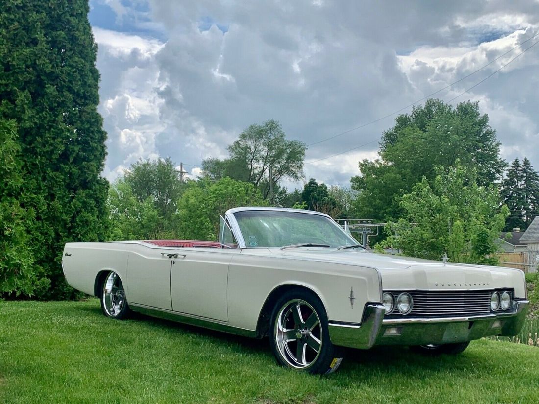 1966 Lincoln Continental Convertible - photo 12