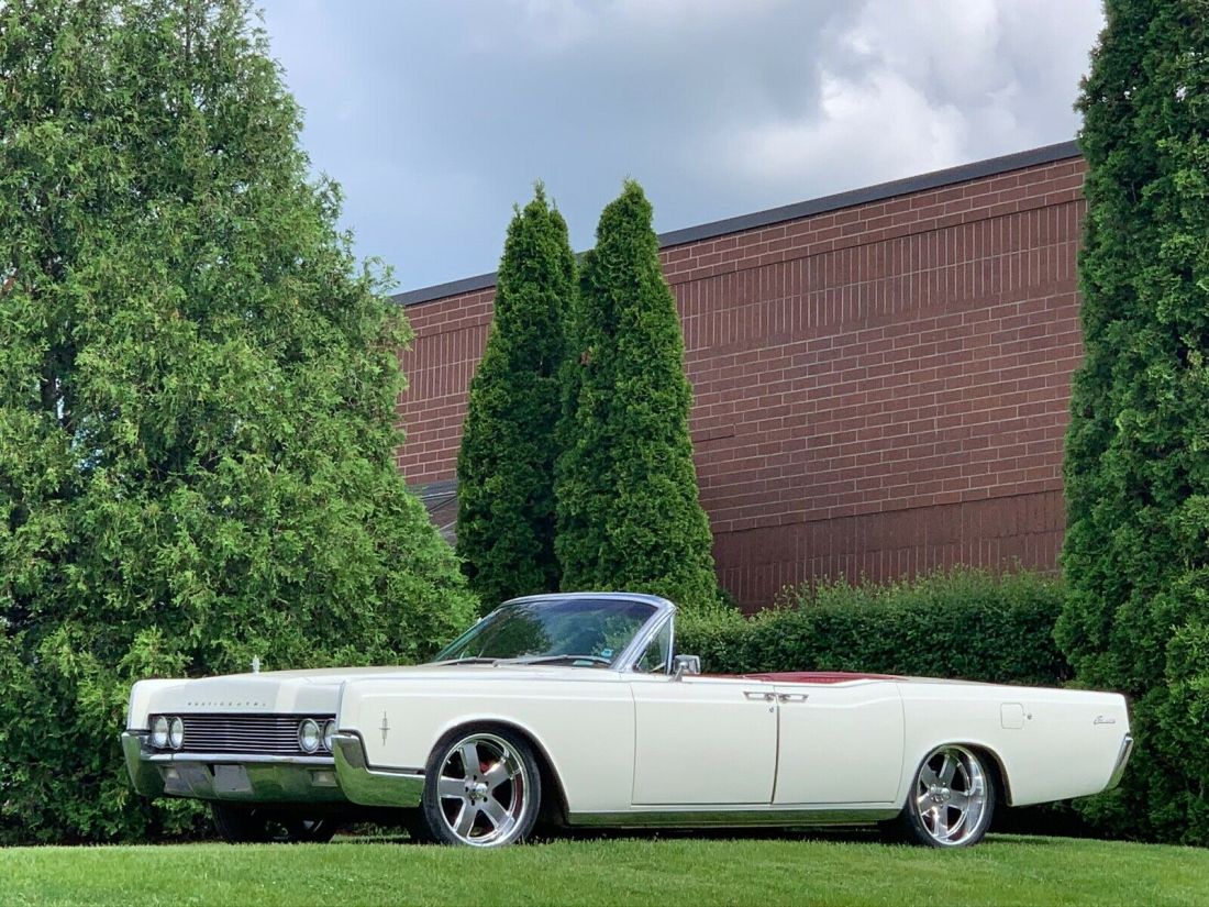 1966 Lincoln Continental Convertible - photo 4