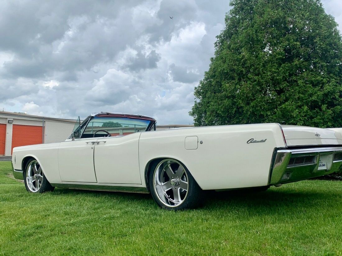 1966 Lincoln Continental Convertible - photo 7