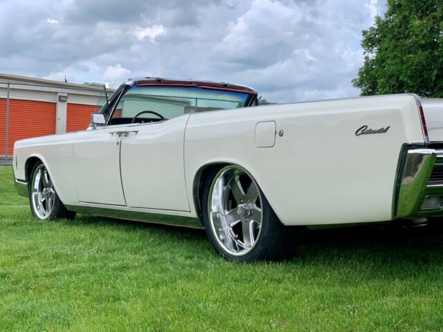 1966 Lincoln Continental Convertible - photo 9