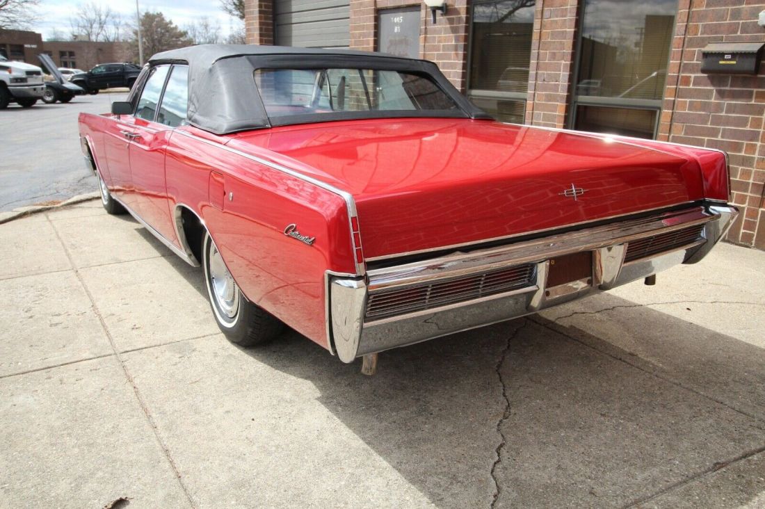 1966 Lincoln Continental Convertible - photo 4