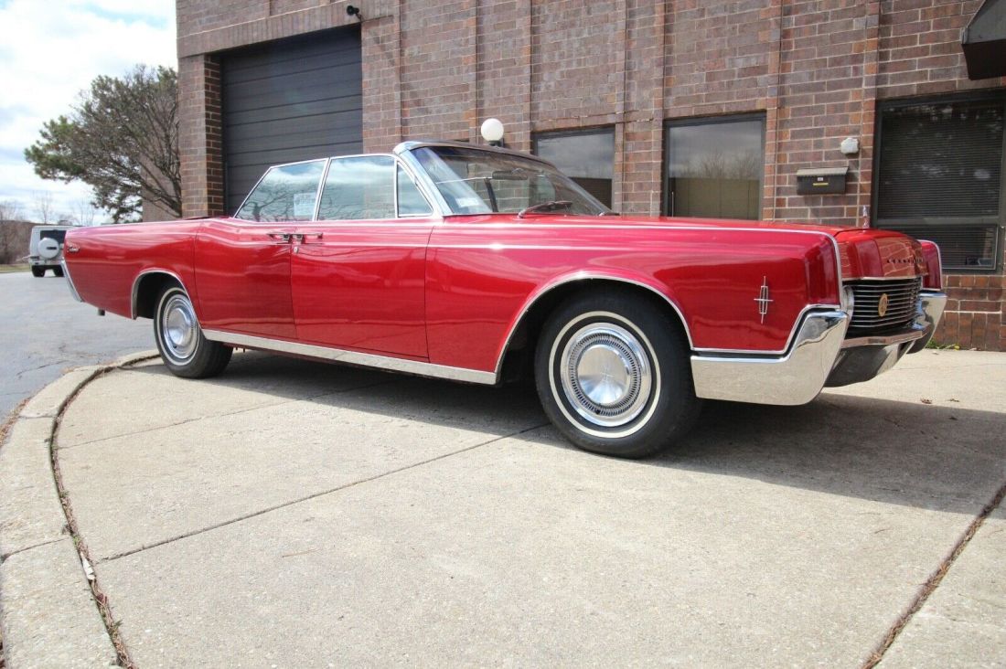 1966 Lincoln Continental Convertible - photo 7