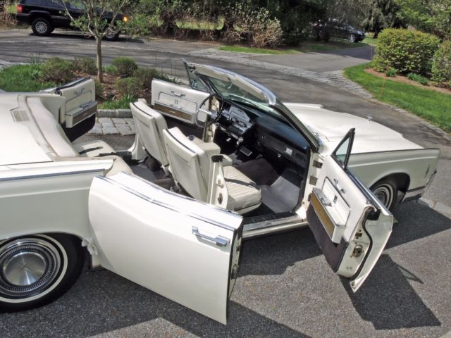 1966 Lincoln Continental - photo 10
