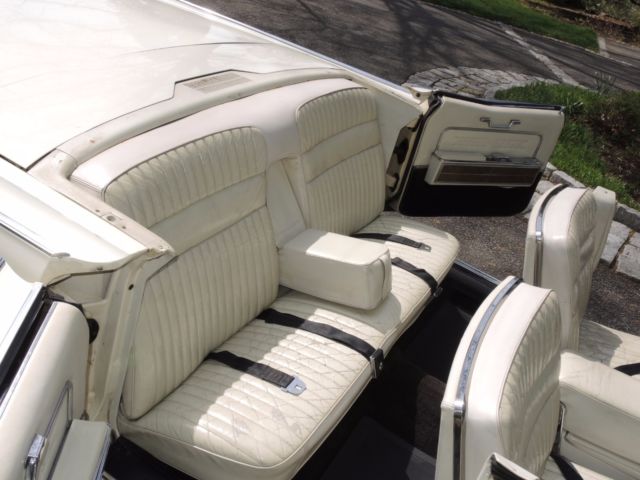 1966 Lincoln Continental - photo 11